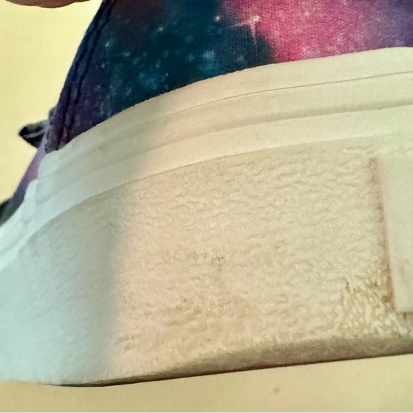 Women’s Classic slide on Vans galaxy print sz 7 like new - Picture 8 of 9